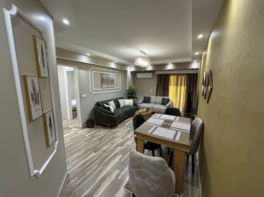 Skyline Luxury Suites 5 Mins From Cairo Airport 외부 사진