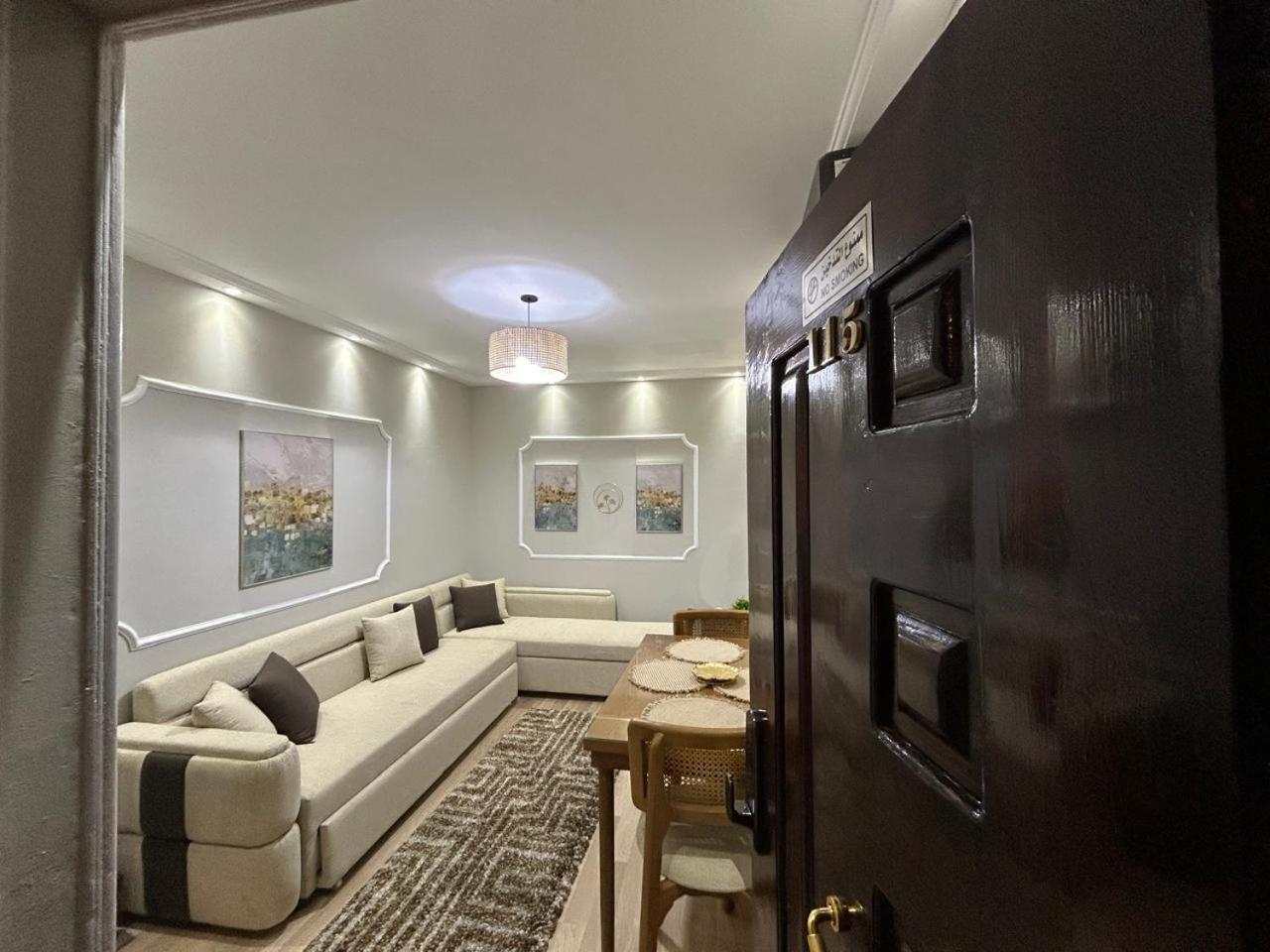 Skyline Luxury Suites 5 Mins From Cairo Airport 외부 사진